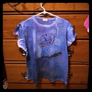 Great condition Short sleeve aquatic t-shirt